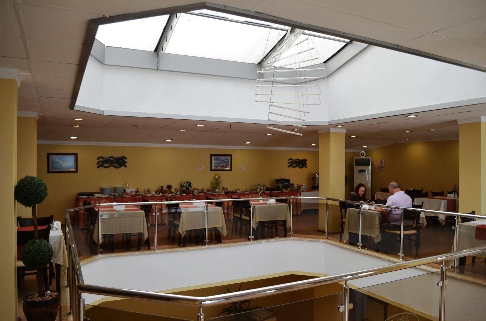 Ayvalik Palas Hotel Εξωτερικό φωτογραφία