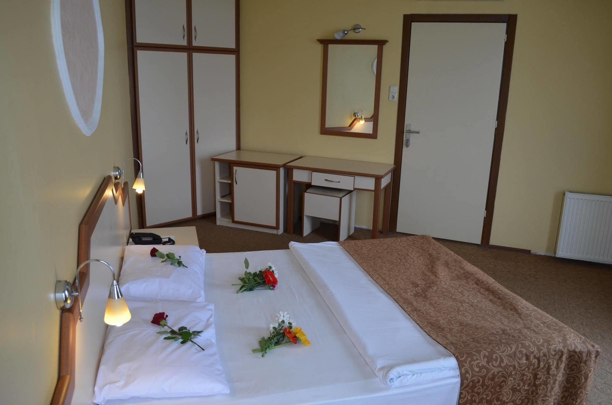 Ayvalik Palas Hotel Εξωτερικό φωτογραφία